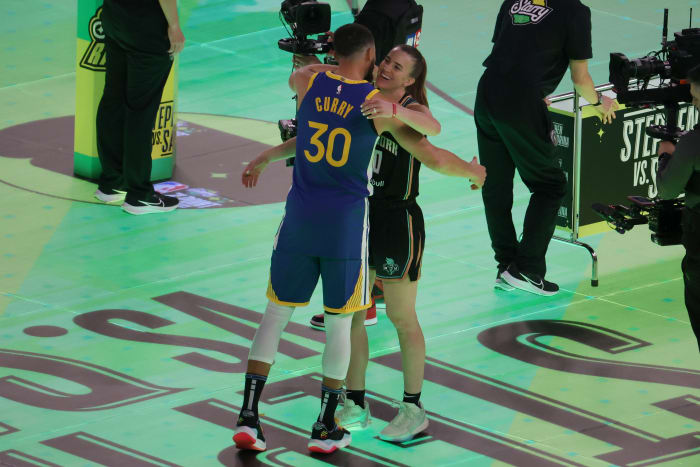 Stephen Curry vence a Sabrina Ionescu